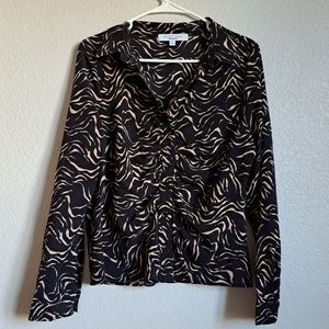 Womans Geometric Animal Print Ruched Button Up Top Size Large